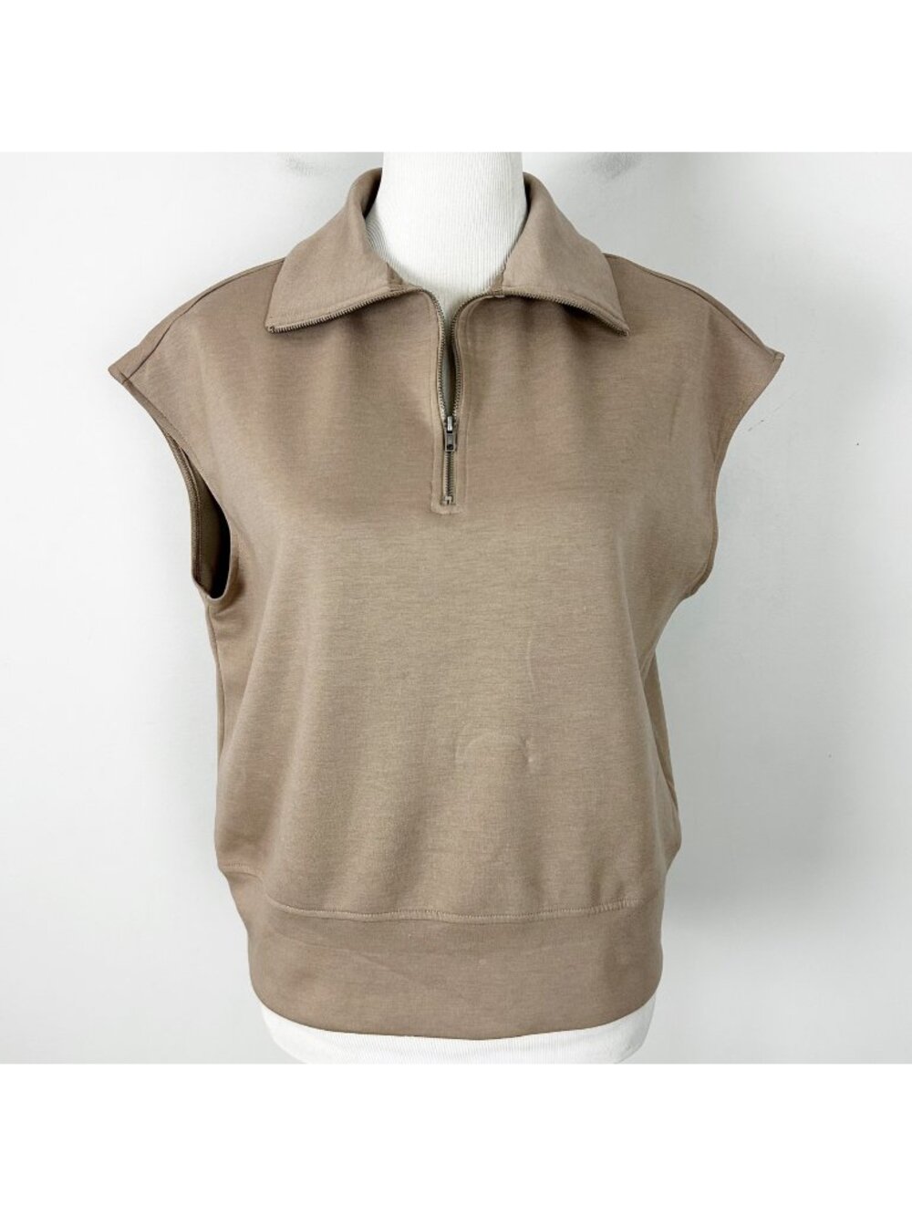 Three Dots Mock Neck Scuba Travel Top Comfy Minimalist Size Medium Women's